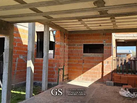 Casa 3 ambientes con 1 baño