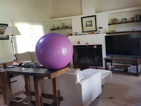 Casa en Alquiler Temporal con 1 cochera