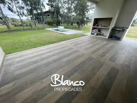 Casa en Venta en El Naudir, USD 265.000