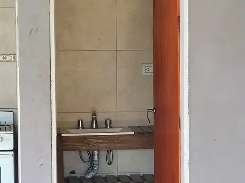 Casa 3 ambientes con 1 baño