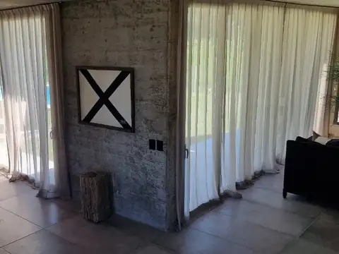 CASA EN VENTA  BARRIO LA VICTORIA
