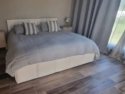 Casa 6 ambientes con 4 baños