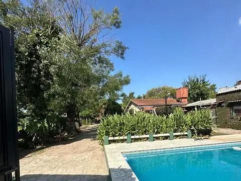 VENTA CASA QUINTA CON PILETA 4 AMB, GRAND BOURG