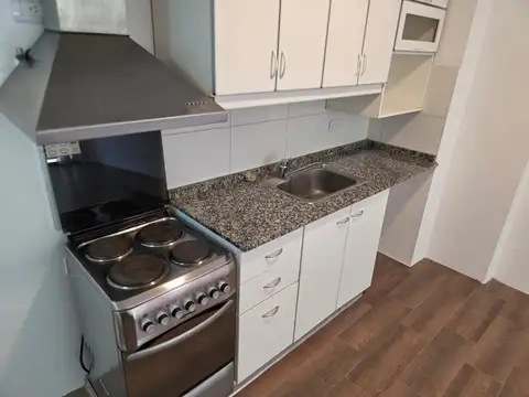 ALQUILER MONOAMBIENTE CON BALCON AL FRENTE