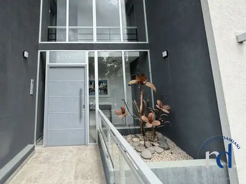 Del Pejerrey 1000, Piso 1
