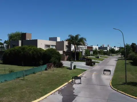 SAN SEBASTIAN BARRIO CERRADO