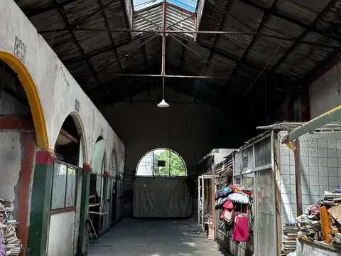 Galpón en Venta en Parque Chacabuco