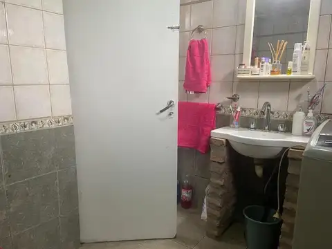 Casa en Alquiler con 2 cocheras