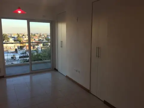 Departamento en Alquiler en Caseros, $ 350.000