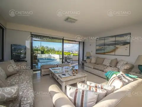 Espectacular departamento con vista al Puerto de Punta del Este.