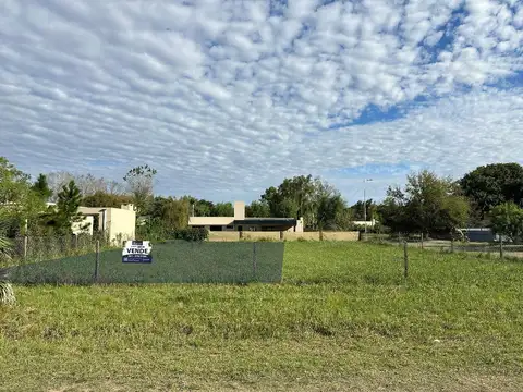 LOTE DE TERRENO FUNES TOWN