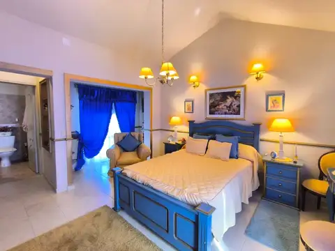 Venta casa tres dormitorios con gran patio y pileta en Villa del Lago Carlos Paz