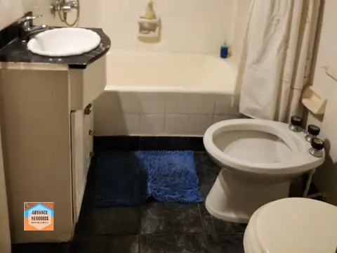 Departamento de 2  amb y medio, en planta baja Sup 46.50m² . Puede ser uso comercial