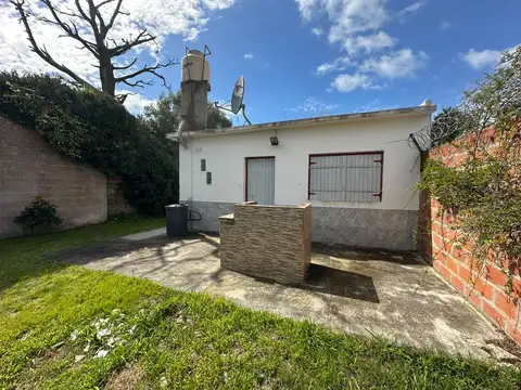 CASA 3 AMBIENTES CON LOTE PROPIO DE 400M2 A 4 CUADRAS DEL MAR- MAR DE AJÓ