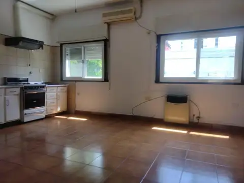 PH en venta - 2 Dormitorios 3 Baños - Saavedra