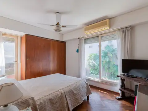 VENTA DE CASA DE 4 AMBIENTES C/TERRAZA, JARDIN Y COCHERA CUBIERTA EN FLORIDA VICENTE LÓPEZ, ZON...