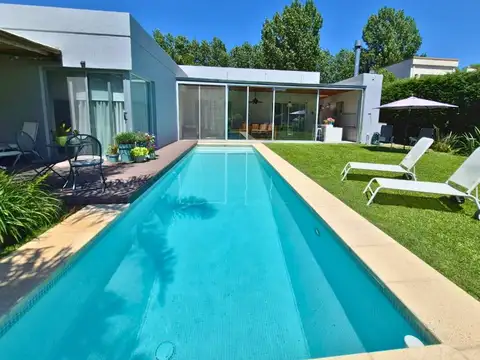 VENTA CASA 1 PLANTA BARRIO LA CELINA MASCHWITZ