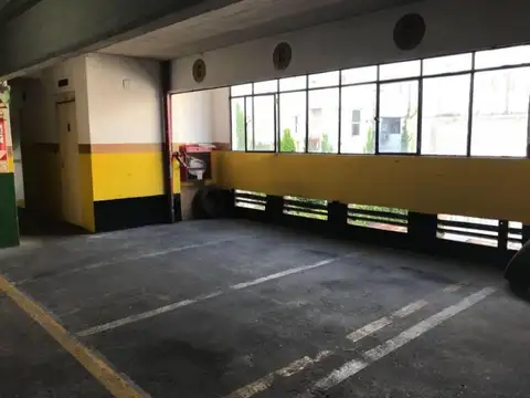 Cochera | Av. Las Heras al 2100