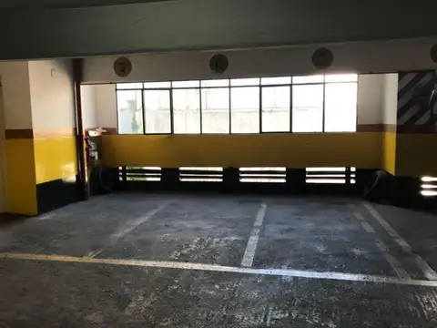 Cochera | Av. Las Heras al 2100