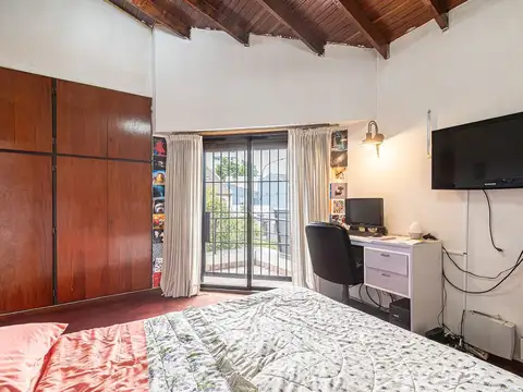 VENTA CASA DOS PLANTAS CON COCHERA EN MATADEROS