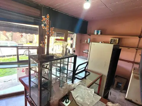 Casa 5 ambientes con 1 baño