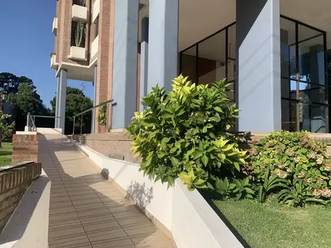Av. De las Artes 100, Piso 10