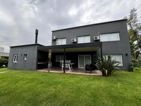 HERMOSA CASA EN ALQUILER EN BARRIO CERRADO WESTON