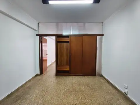 Oficina en Alquiler 63 años