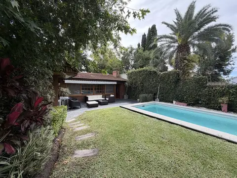 Casa 5 ambientes con 3 baños