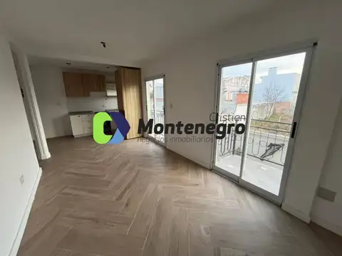 Depto Tipo Casa en Alquiler de 3 ambientes