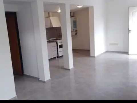 DUPLEX EN VENTA EN CALLE RIOJA DE CDAD DE MENDOZA