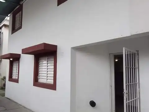 DUPLEX EN VENTA EN CALLE RIOJA DE CDAD DE MENDOZA