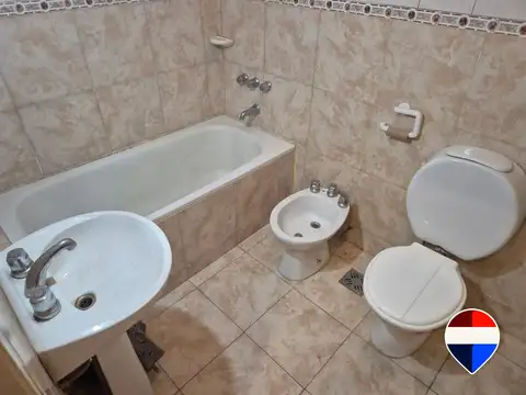 VENTA DEPARTAMENTO CON BALCON LUMINOSO APTO CRED.