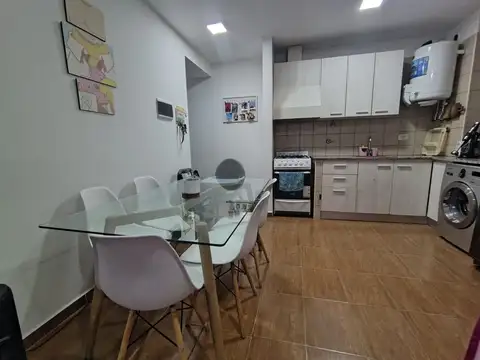 Venta monoambiente al frente con cochera San Justo