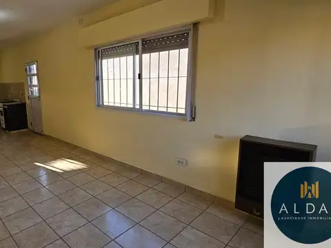 En VENTA|  Casa de 2 dorm. San Juan al 300