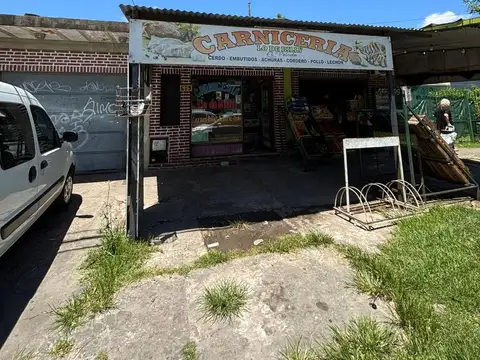 Casa 3 Amb.   2 Locales con Renta y Gran Estacionamiento – ¡Oportunidad de Inversión!