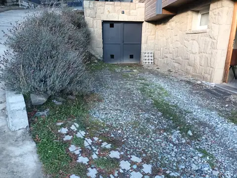 Depto Tipo Casa en Alquiler con 1 cochera