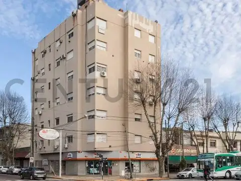 GRAL. ACHA 100, Piso 6