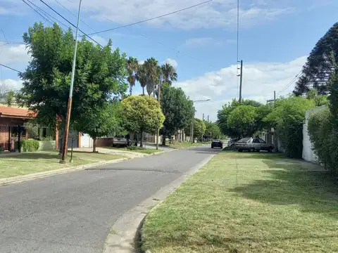 Terreno en Alquiler 30  mts Fondo