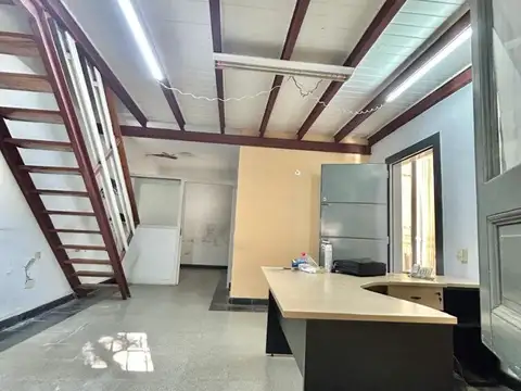 Oficina en Alquiler al Este