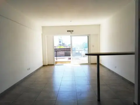 Departamento en Alquiler en Villa Luro, $ 550.000