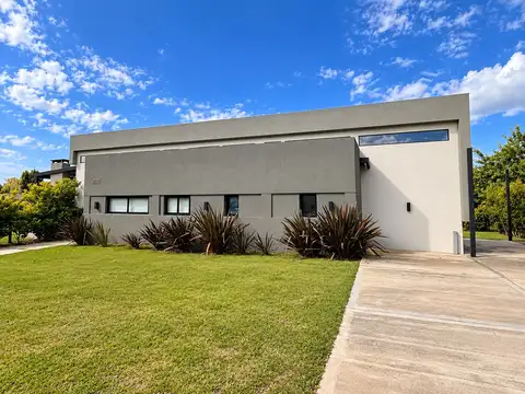 Casa Chalet  en Alq. Temporario en Pilar del Este, Pilar, G.B.A. Zona Norte
