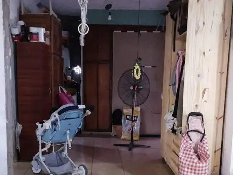 COMPLEJO DE 5 DEPTOS INMEJORABLE UBICACIÓN