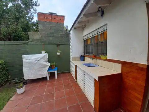 Casa de 4 amb en zona Golf de Santa Teresita. Calle 129 e/ 103 y 104. Solida construcción