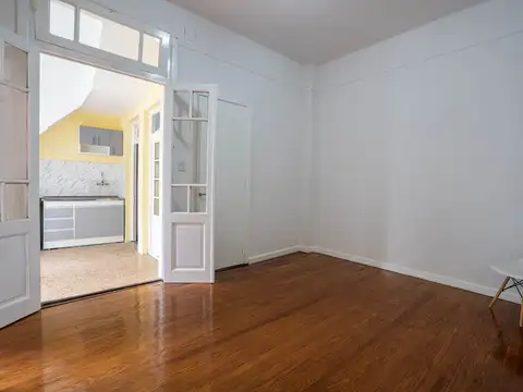 Depto Tipo Casa en Venta 50 años