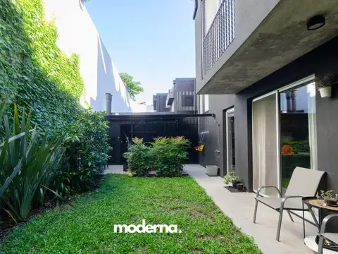 Departamento tipo casa en Venta con hermoso jardín y parrilla - Full Amenities
