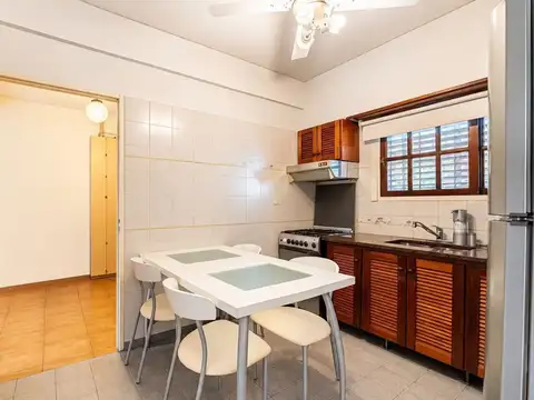Casa 5 ambientes con 2 baños