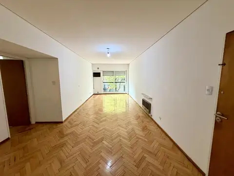 Departamento en Alquiler 4 ambientes con dependencia en Belgrano