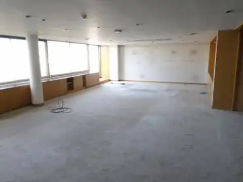 Oficina Monoambiente con 5 baños