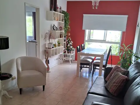 Departamento 2 ambientes casi a estrenar.  Total 50 M2.